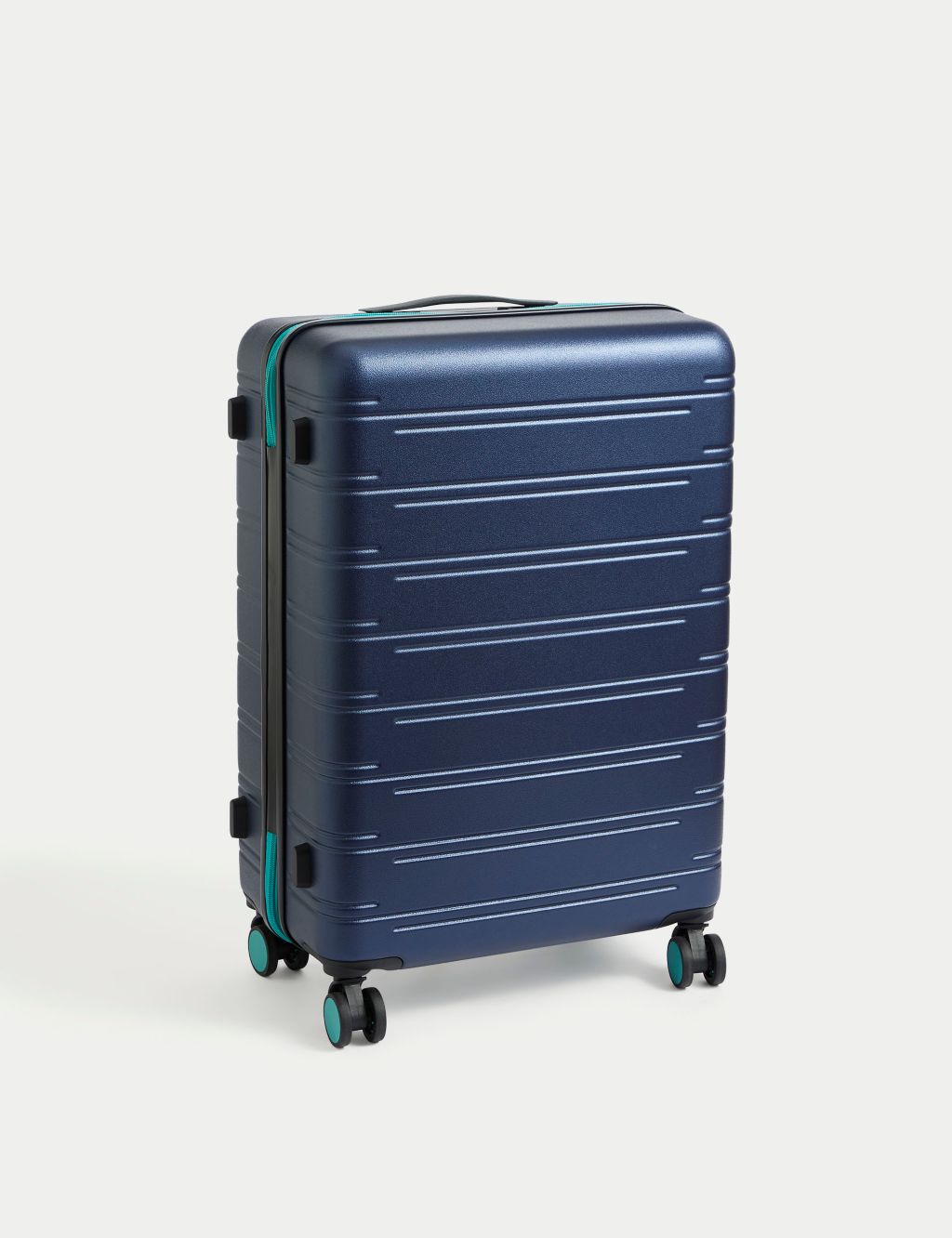 Fiji 4 Wheel Hard Shell Medium Suitcase 3 of 9