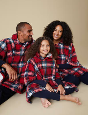 m&s christmas blanket