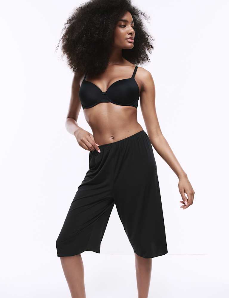 Champion shape fitted hot sale women's knee pants
