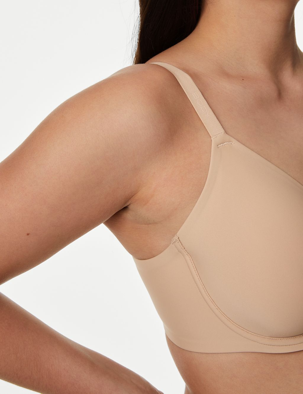 Flexifit™ Invisible Wired Full-cup Bra A-E 2 of 7