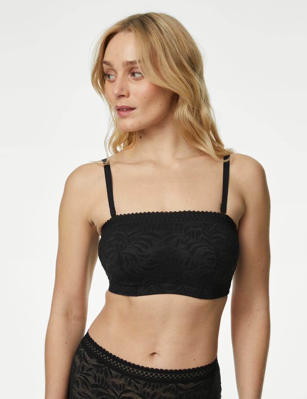 Flexifit™ Lace Non Wired Bandeau Bra