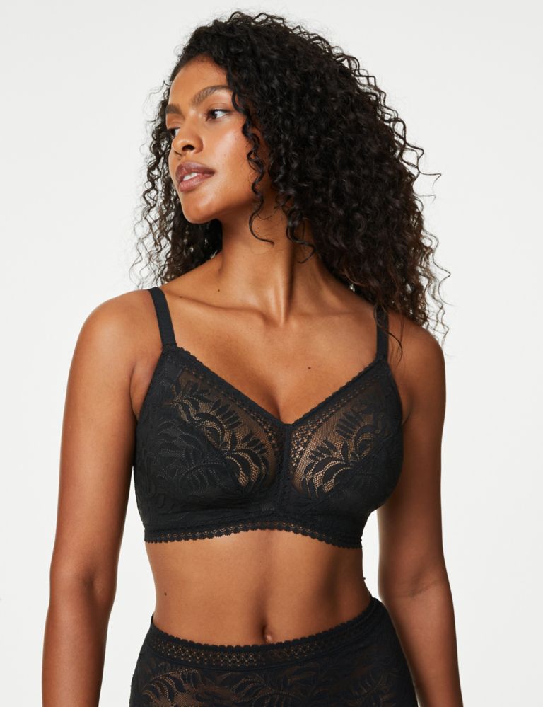 Full Coverage Non Padded Non-Wired Lace Bra with High Waist Lace