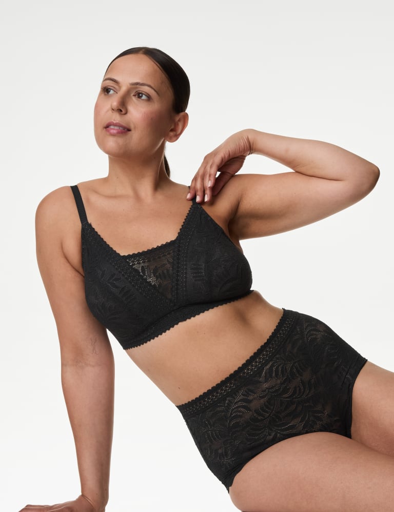 Flexifit™ Lace Non Wired Post Surgery Bra A-E 5 of 7