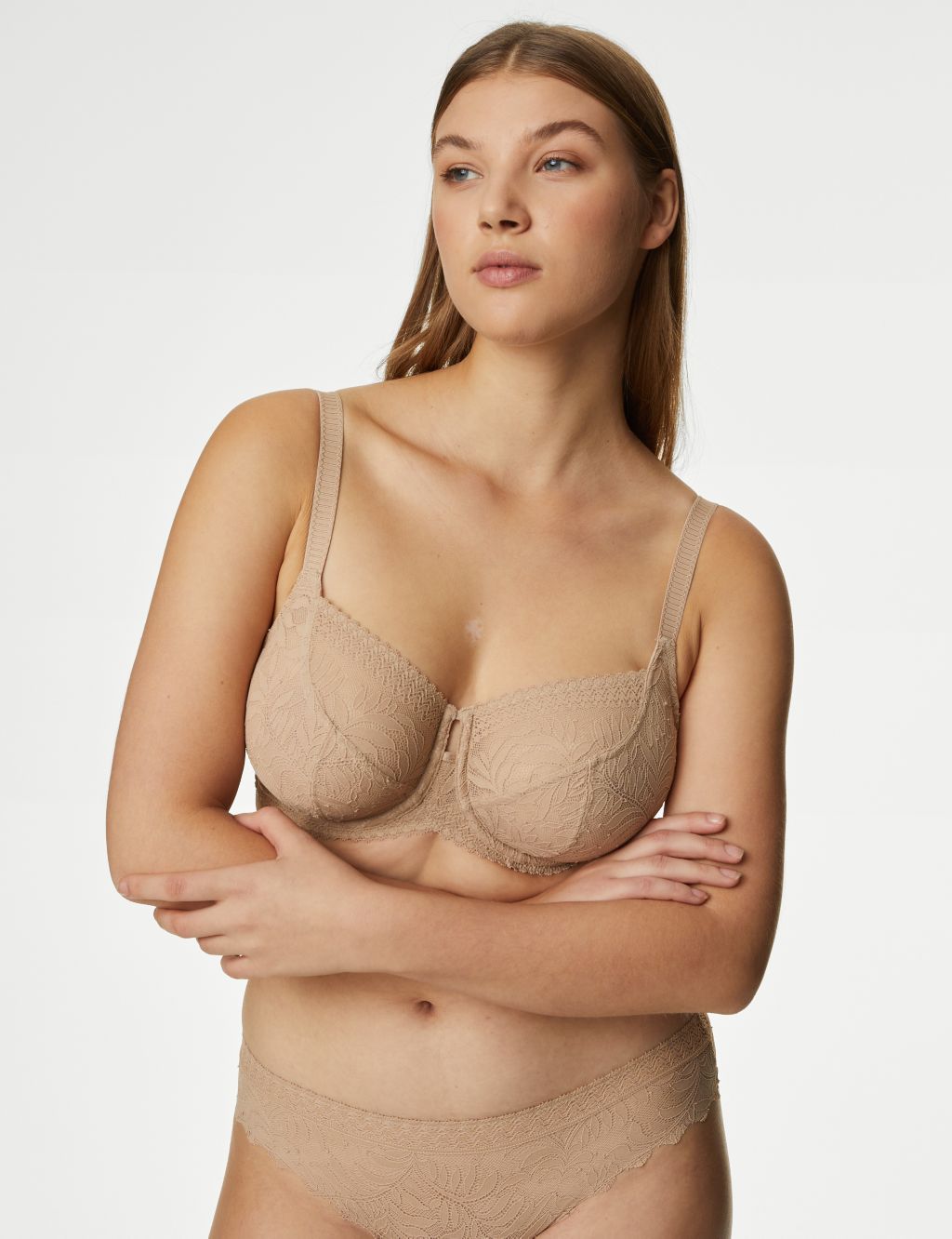 Flexifit™ Lace Wired Balcony Bra F-H 2 of 7