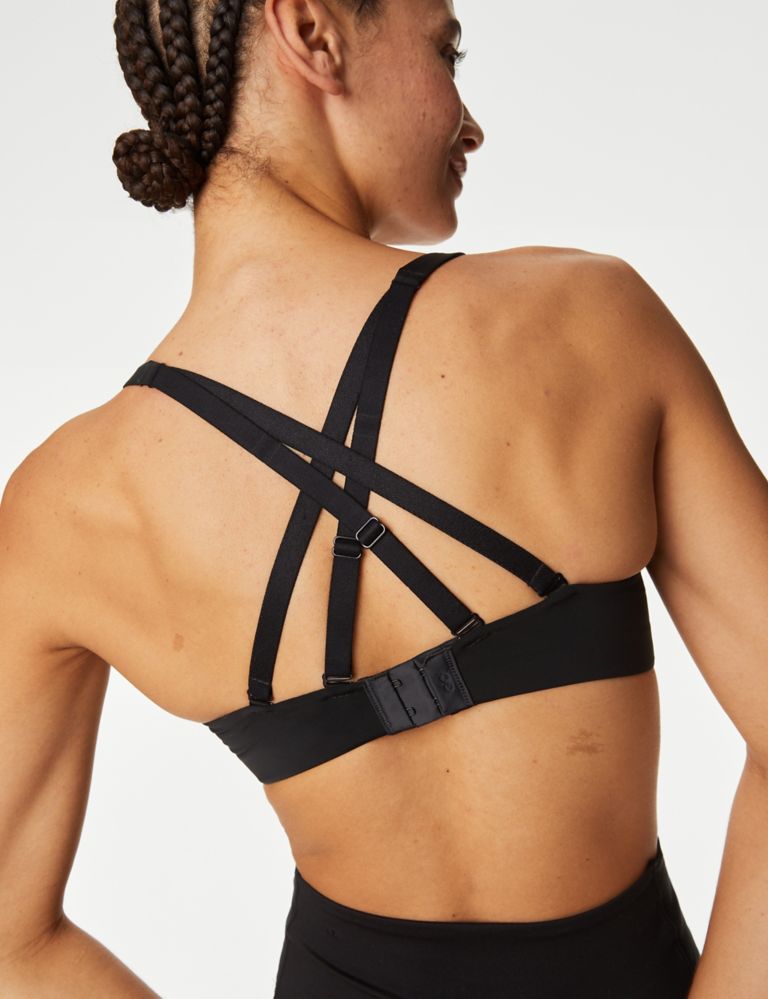 Flex fit sports bra size large worn few times in - Depop