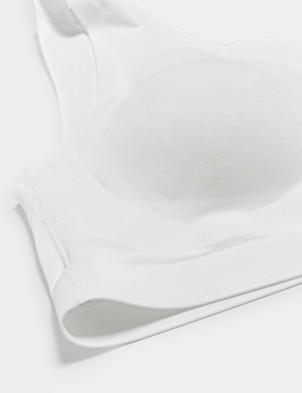 Flexifit™ Non Wired Crop Top 1 of 4