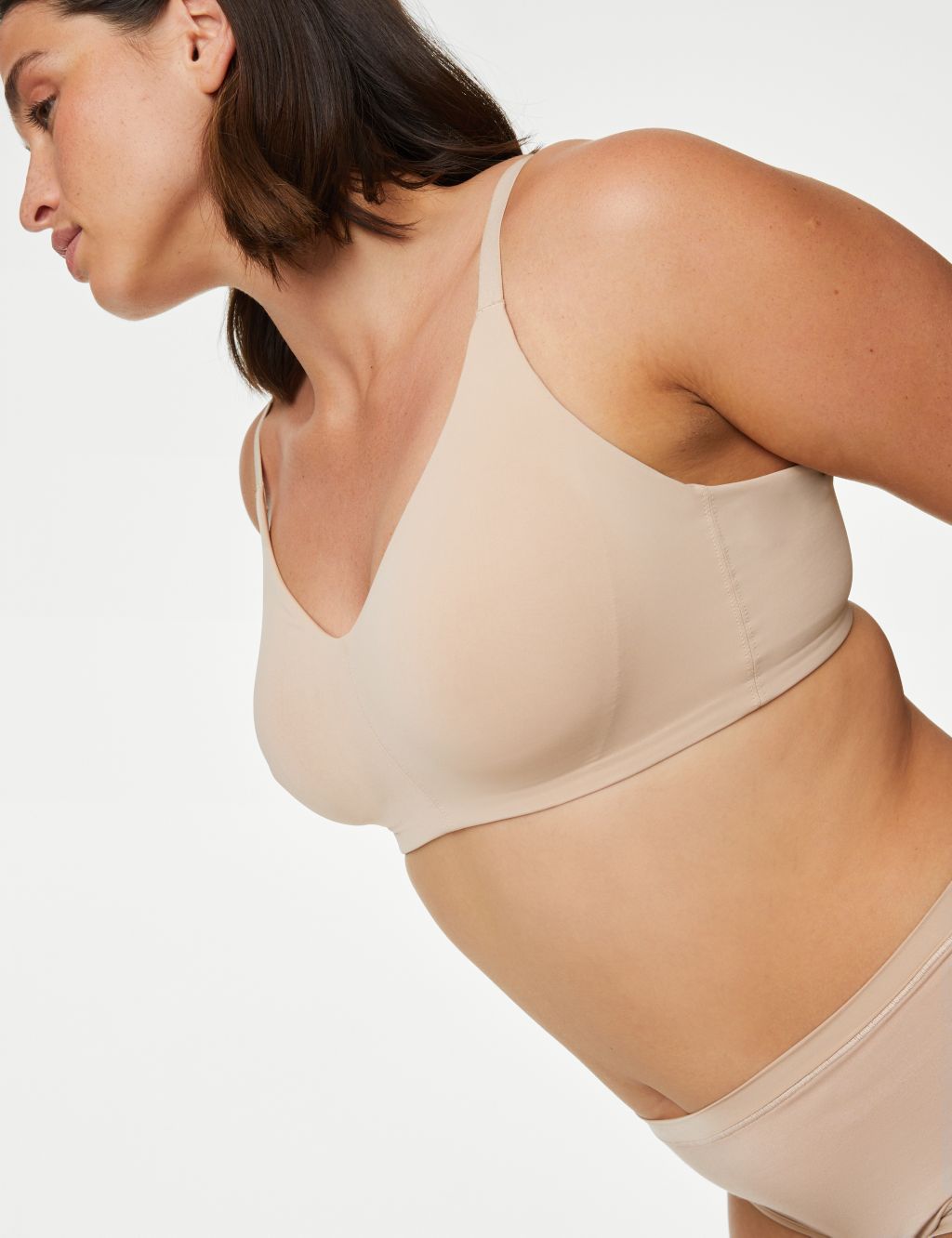 Flexifit™ Non Wired Full Cup Bra A-E 2 of 7