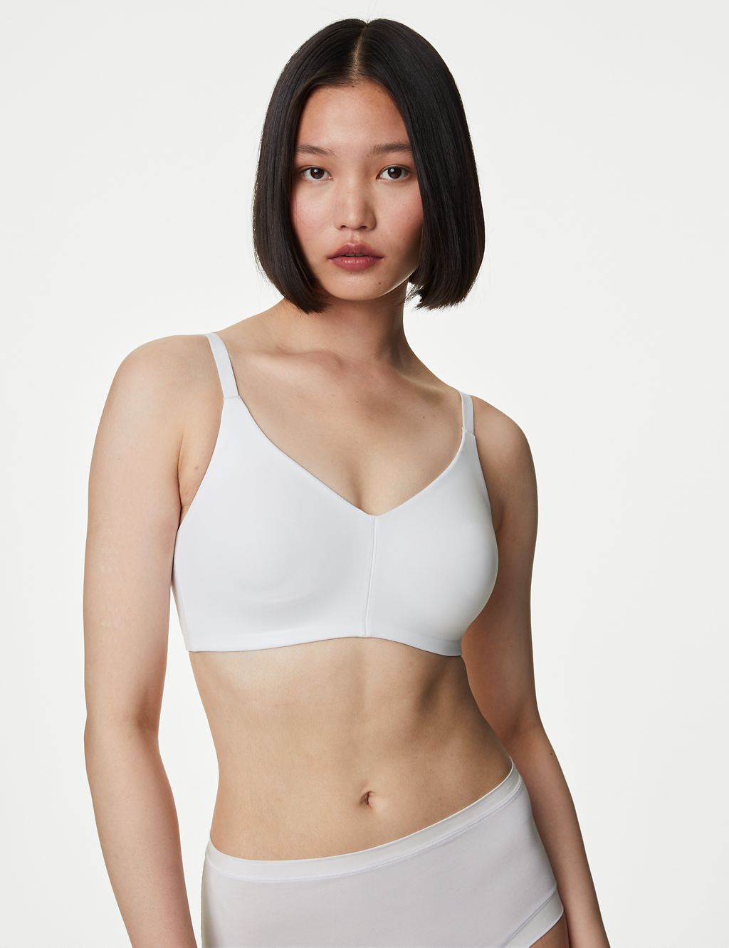Flexifit™ Non Wired Full Cup Bra A-E 3 of 8
