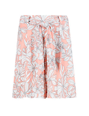 Floral Belted Shorts Image 2 of 4