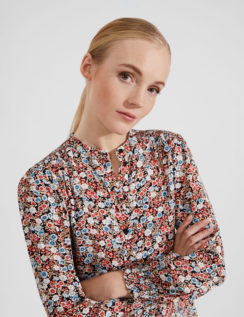 Floral Collared Round Neck Blouse 7 of 7