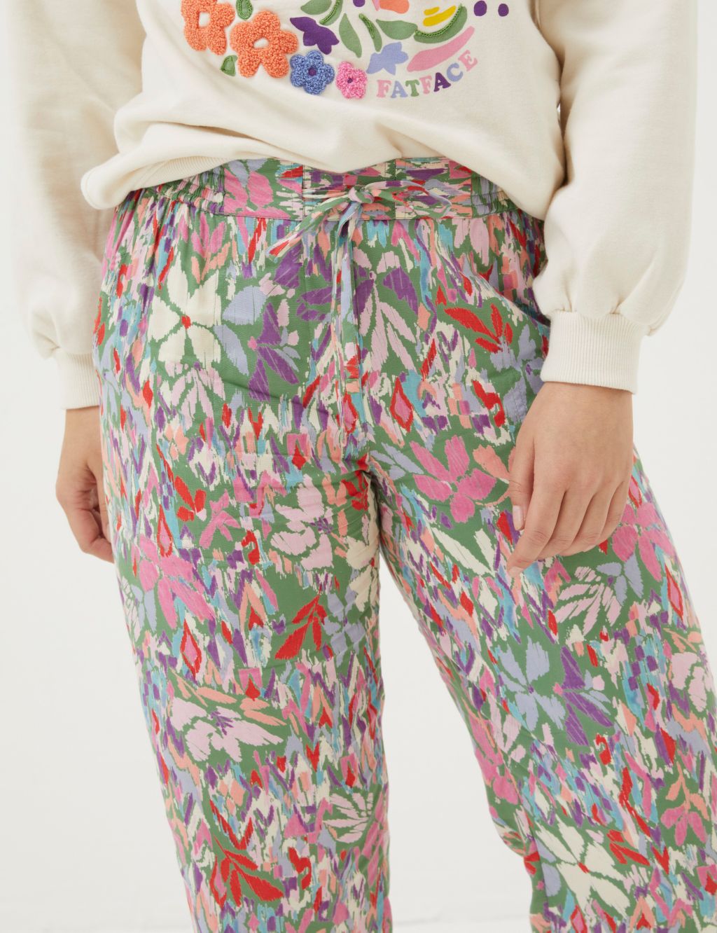 Floral Drawstring Cuffed Trousers 4 of 4