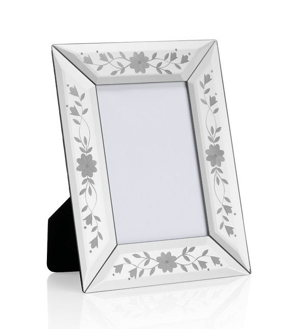 Floral Photo Frame 10 x 15cm (4 x 6'') Image 1 of 2