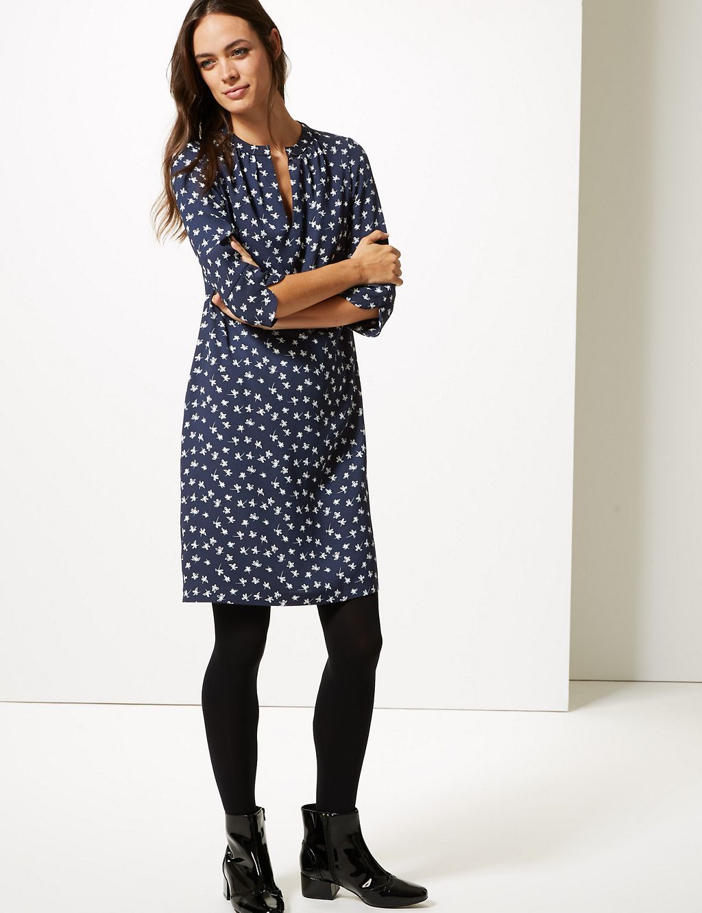 Floral Print 3/4 Sleeve Shift Dress 2 of 5
