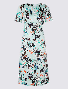 Floral Print Short Sleeve Midi Dress Image 2 of 5