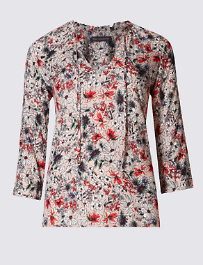 Floral Print V-Neck 3/4 Sleeve Shell Top Image 2 of 4