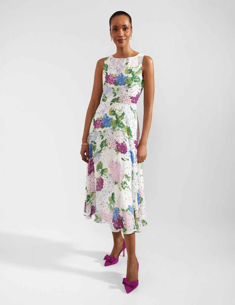 Floral Round Neck Midaxi Waisted Dress 1 of 8