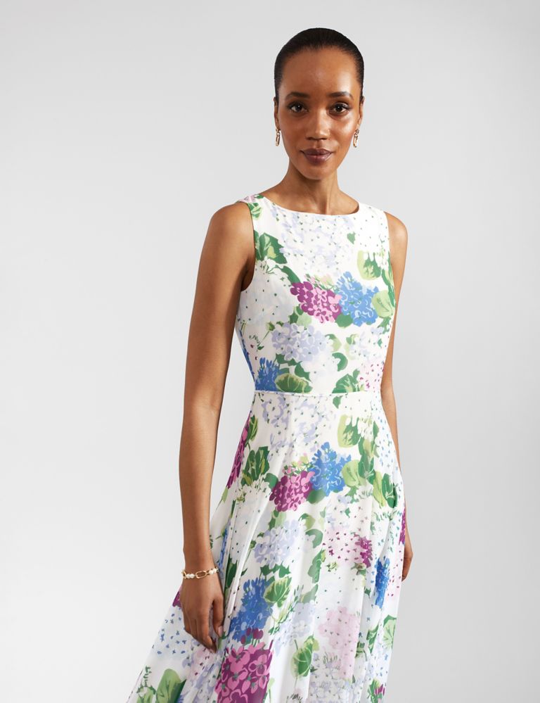 Floral Round Neck Midaxi Waisted Dress 4 of 8
