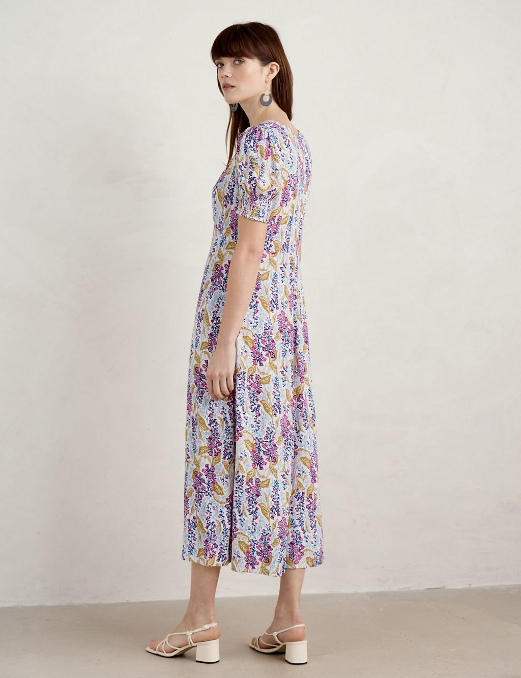 Floral Scoop Neck Midaxi Waisted Dress 4 of 5