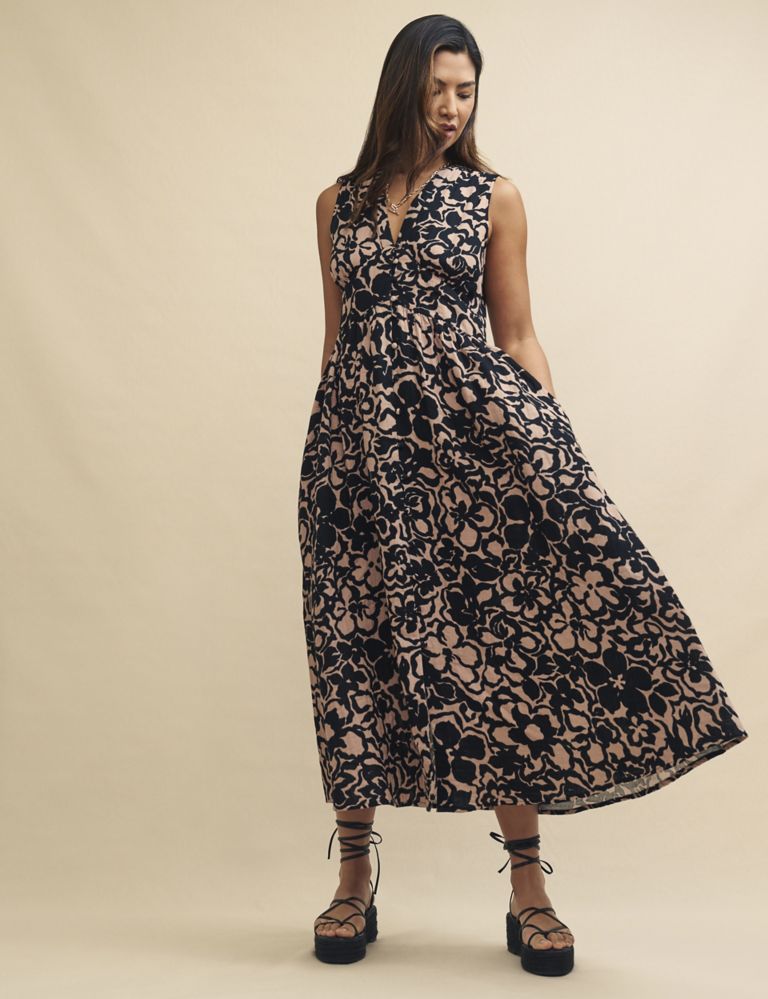 Floral V-Neck Midaxi Waisted Dress with Linen 4 of 4