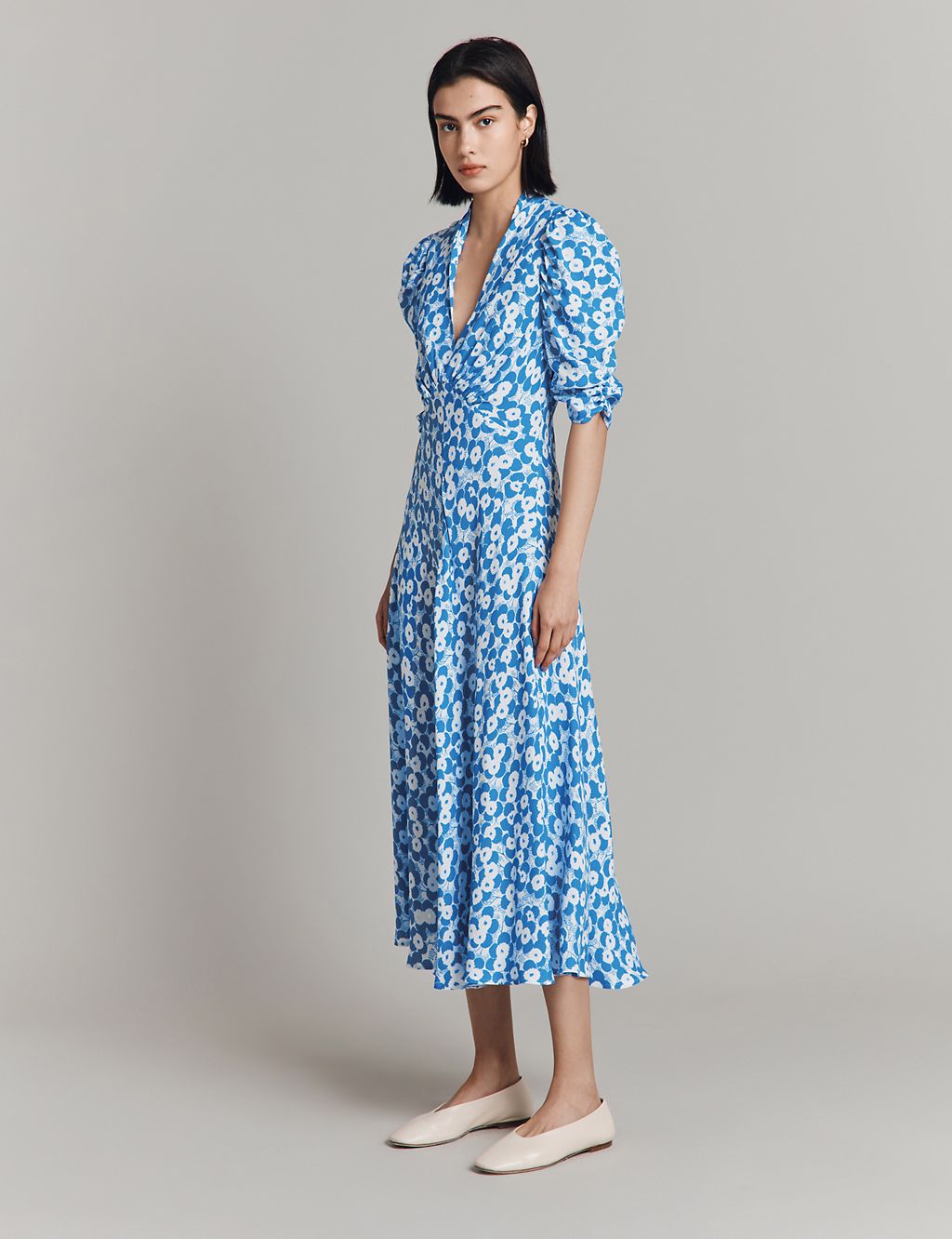 Floral V-Neck Puff Sleeve Midaxi Dress 3 of 5