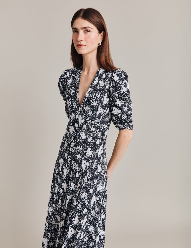 Floral V-Neck Puff Sleeve Midaxi Tea Dress 5 of 6