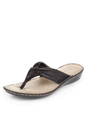 M&s best sale flip flops