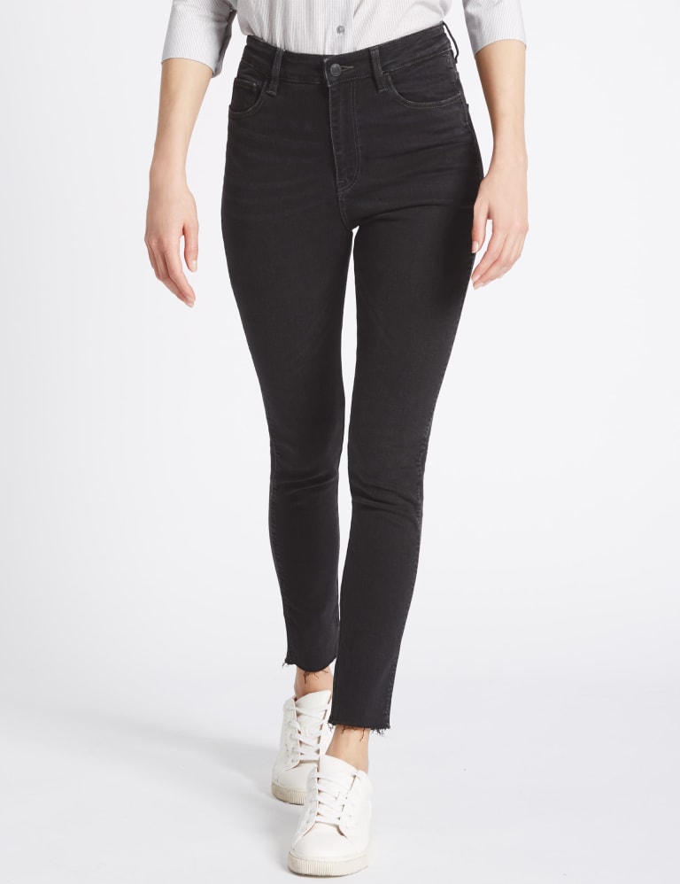 High-Waisted Frayed Jeans