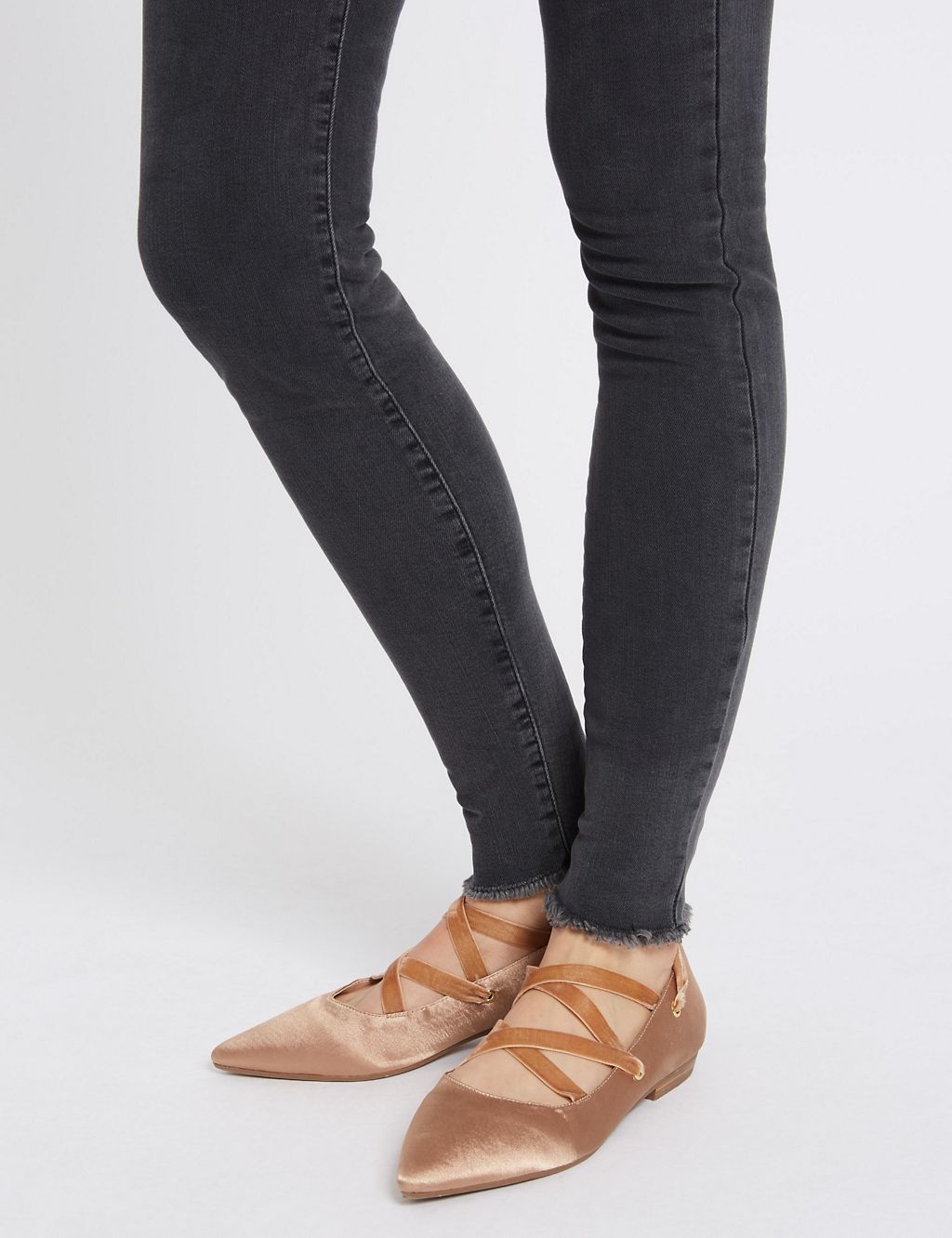 Frayed Hem Mid Rise Skinny Leg Jeans 6 of 6