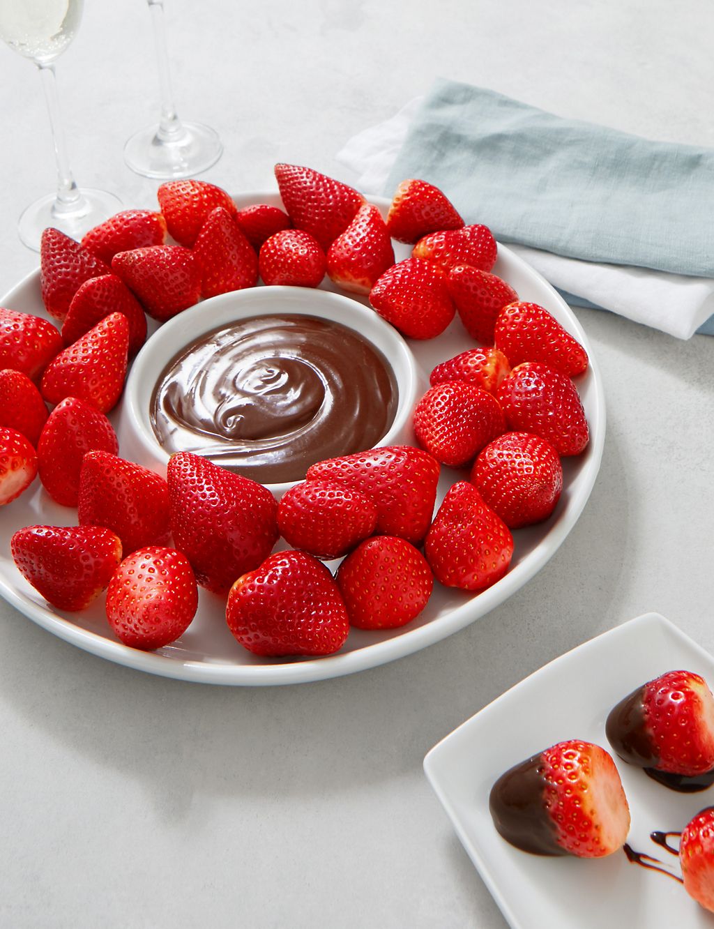 Fresh Prepared Strawberries with a Belgian Chocolate Sauce (Serves 8) 3 of 3