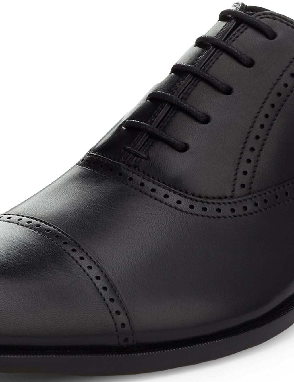 Freshfeet™ Leather Toe Cap Lace Up Brogue Shoes with Silver Technology 5 of 5