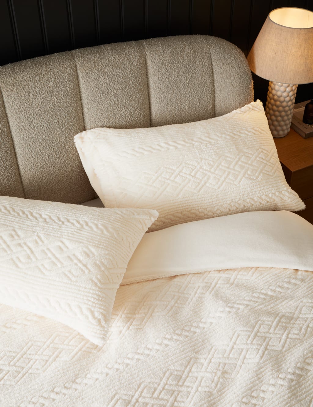 Geometric Cable Knit Fleece Bedding Set