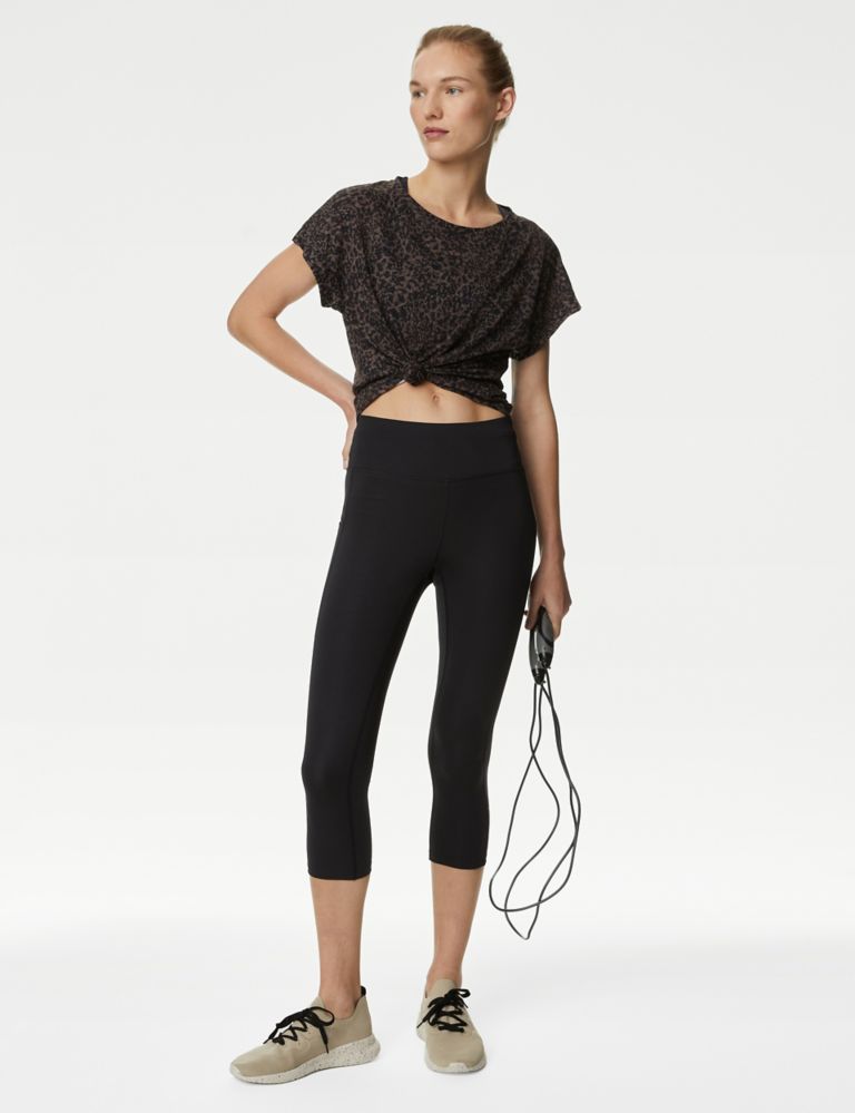 Lululemon Camo Crop Pants- Size 4 – The Saved Collection