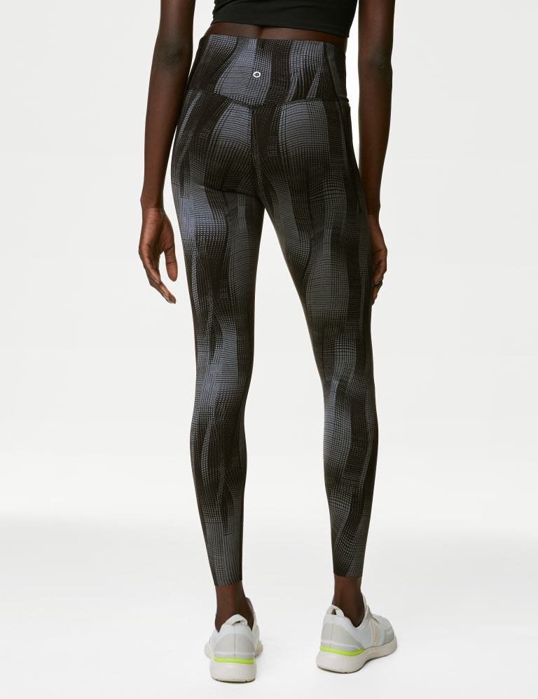 Gym leggings with drawstring waist top