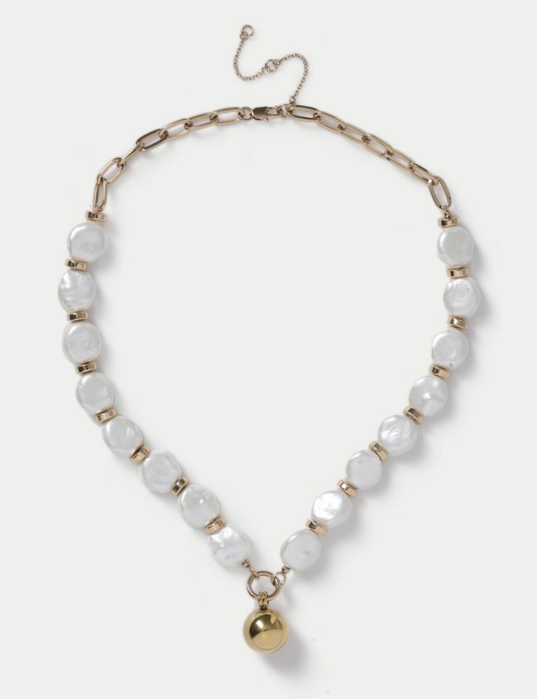 Gold Tone Pearl Necklace 1 of 3