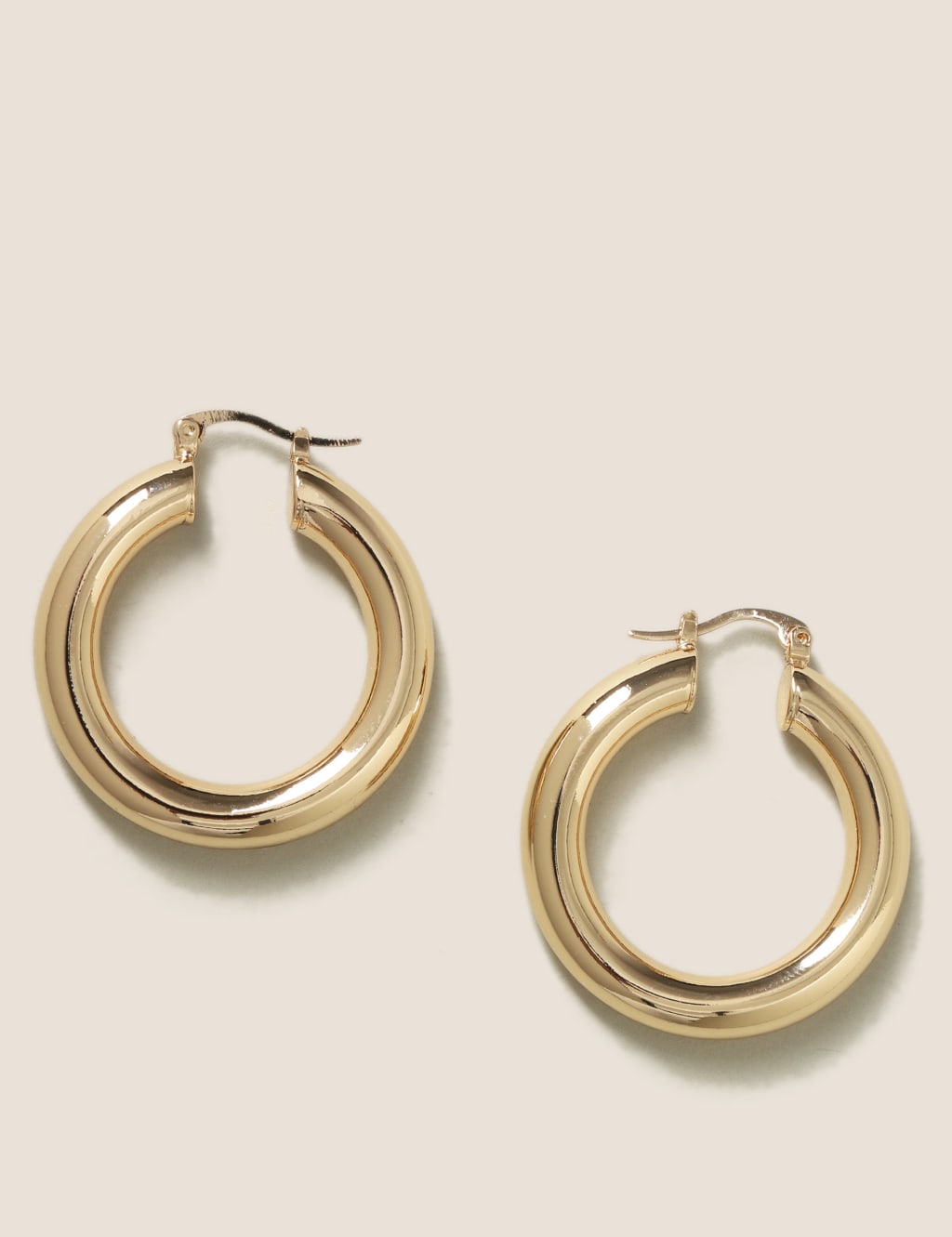 Love and liars online gold hoops