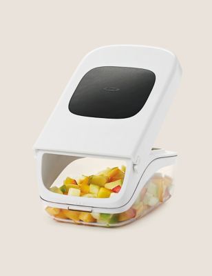 Good Grips Vegetable Chopper with Easy-Pour Opening Oxo MS