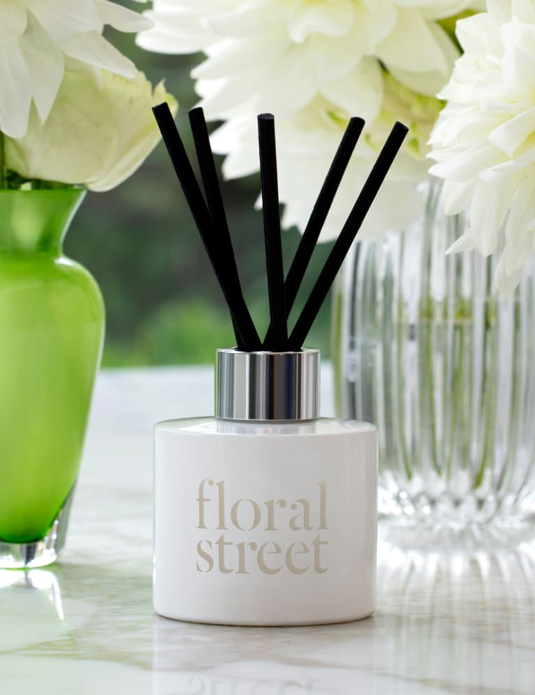 Grapefruit Bloom 100ml Diffuser 4 of 4