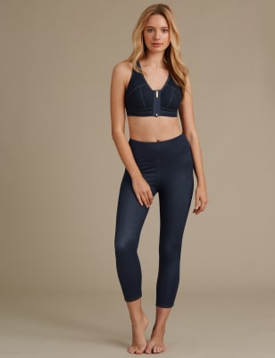 Columbia sports bra, Women's Fashion, Activewear on Carousell