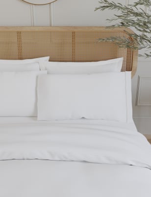 

M&S Collection Pack de 2 fundas de almohada de algodón egipcio de 230 hilos - Blanco Hielo, Blanco Hielo