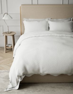 M&S Pure Cotton Trellis Matelass Bedding Set - 5FT - White, White