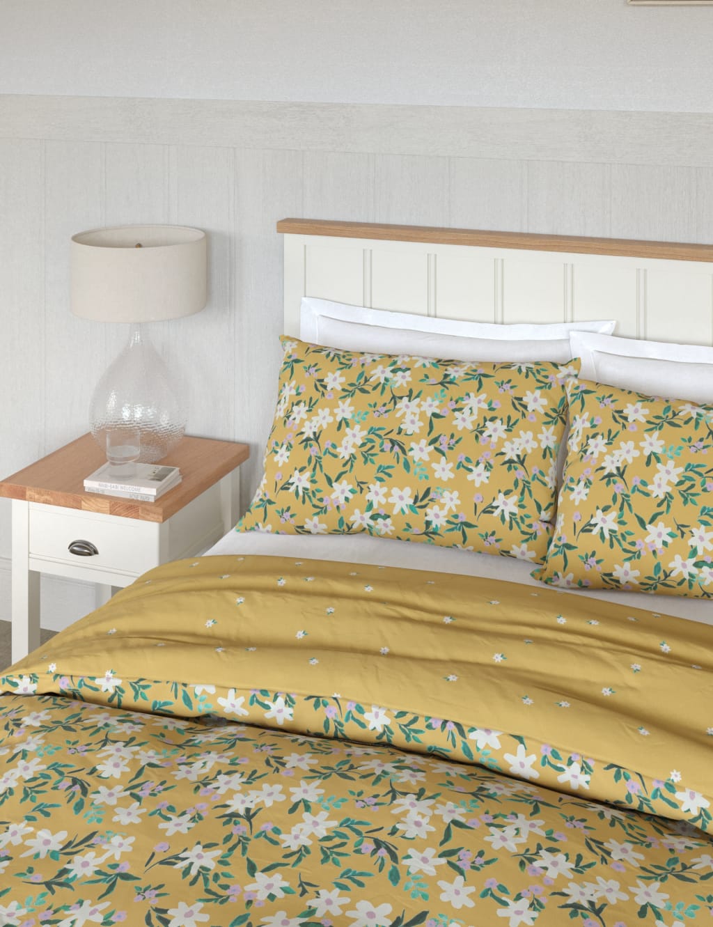 Cotton Blend Daisy Print Bedding Set image 3