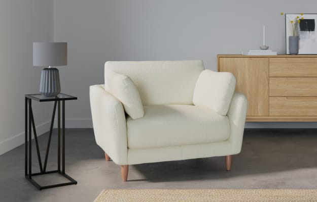Reed Loveseat