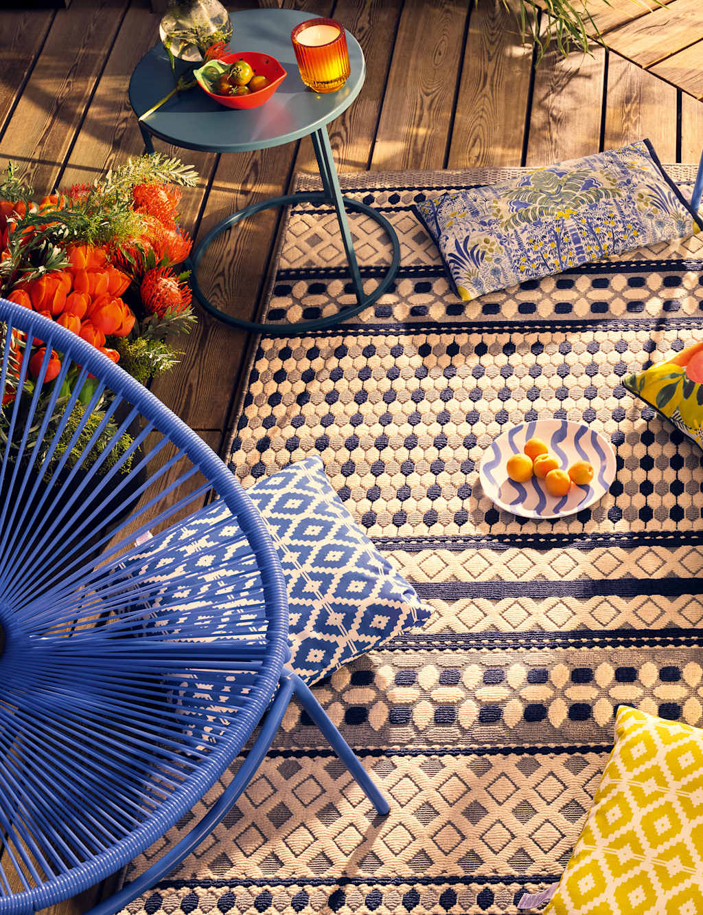 Set of 2 Geometric Outdoor Cushions image 2