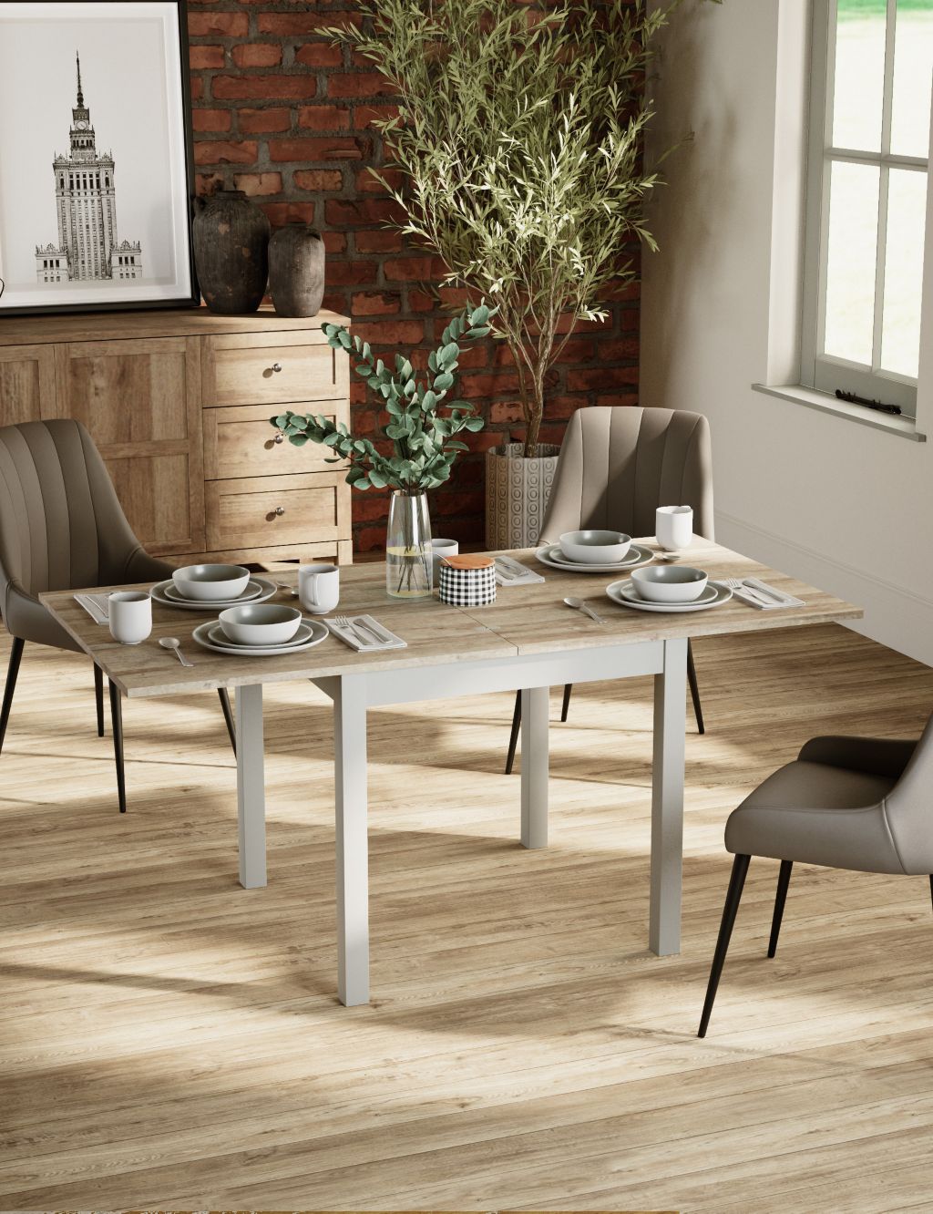 Salcombe 4-6 Seater Extending Dining Table image 1