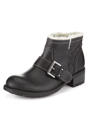 biker boots with fur