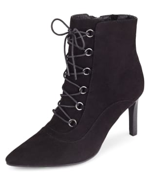 lace up pointed toe boots