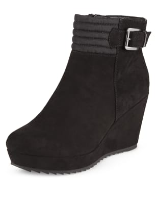 kayley wedge chelsea boot