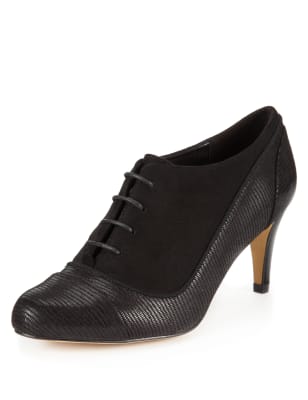 wide fitting lace up womens shoes
