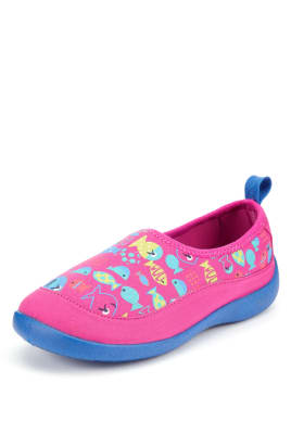 slip on aqua shoes