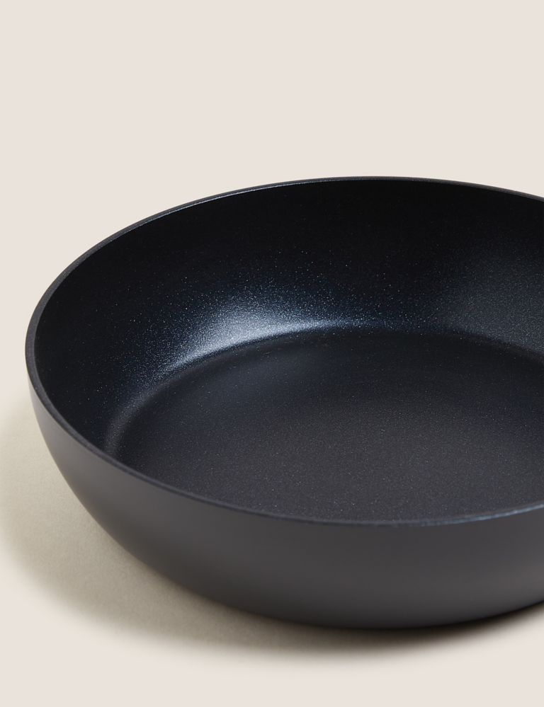 Grandma's braising pan with glass lid 24 - Riess